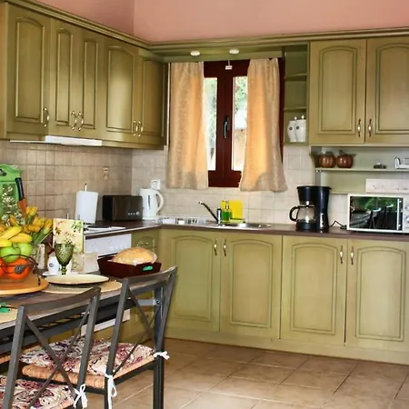 Willa Traditional Mandola Livathos (Kefalonia)