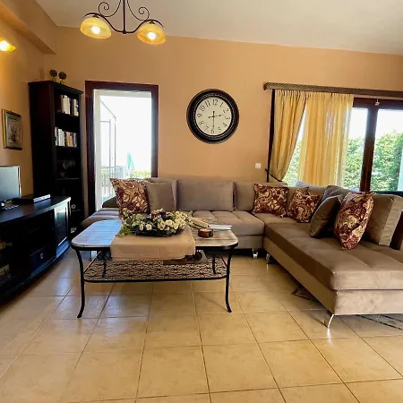 Willa Traditional Mandola *